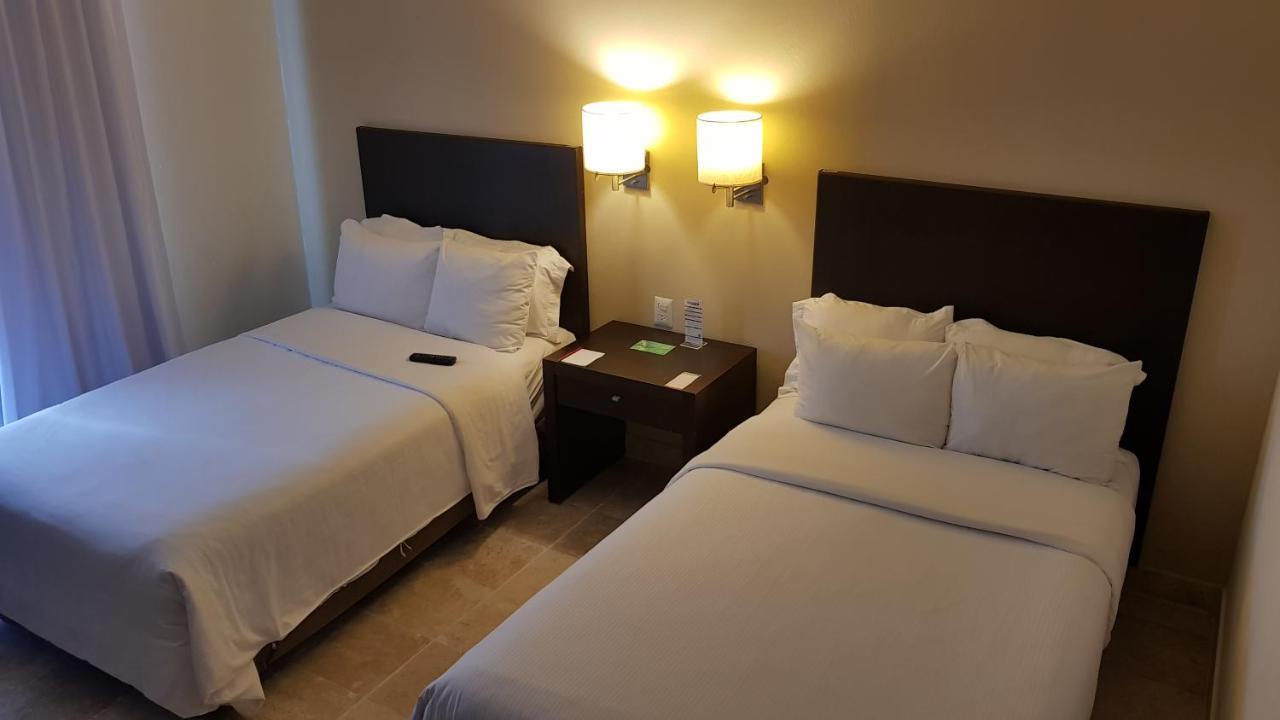 Fiesta Inn Coatzacoalcos Kültér fotó