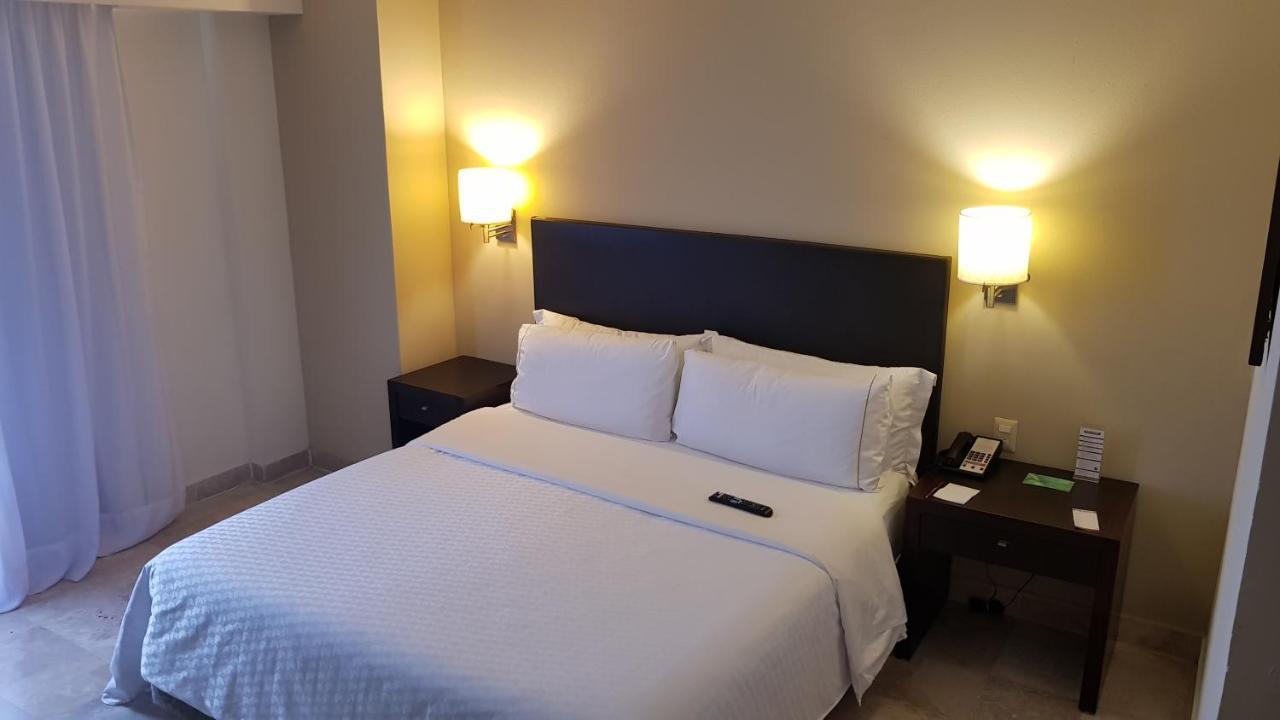 Fiesta Inn Coatzacoalcos Kültér fotó